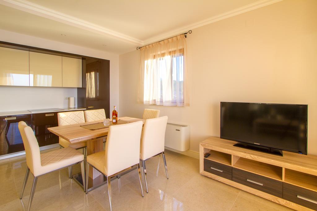 Luxury Apartments Villa Matea Malinska Kamer foto