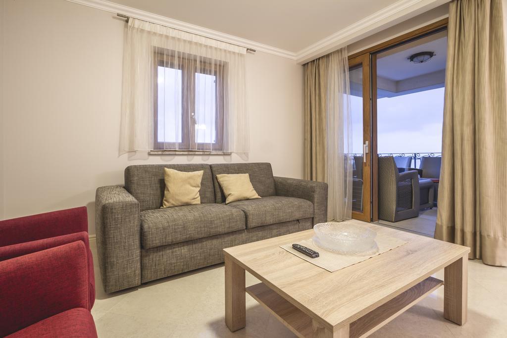 Luxury Apartments Villa Matea Malinska Buitenkant foto