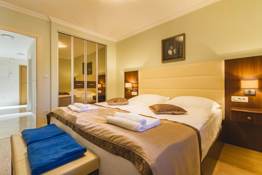 Luxury Apartments Villa Matea Malinska Buitenkant foto