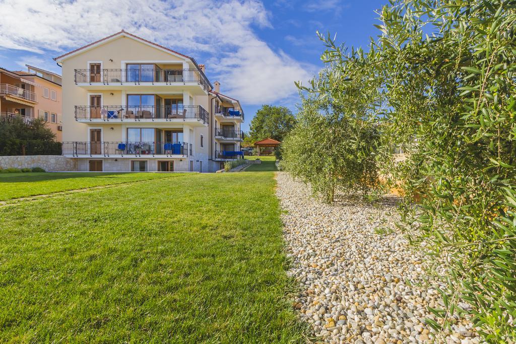 Luxury Apartments Villa Matea Malinska Buitenkant foto