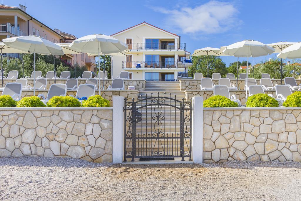 Luxury Apartments Villa Matea Malinska Buitenkant foto