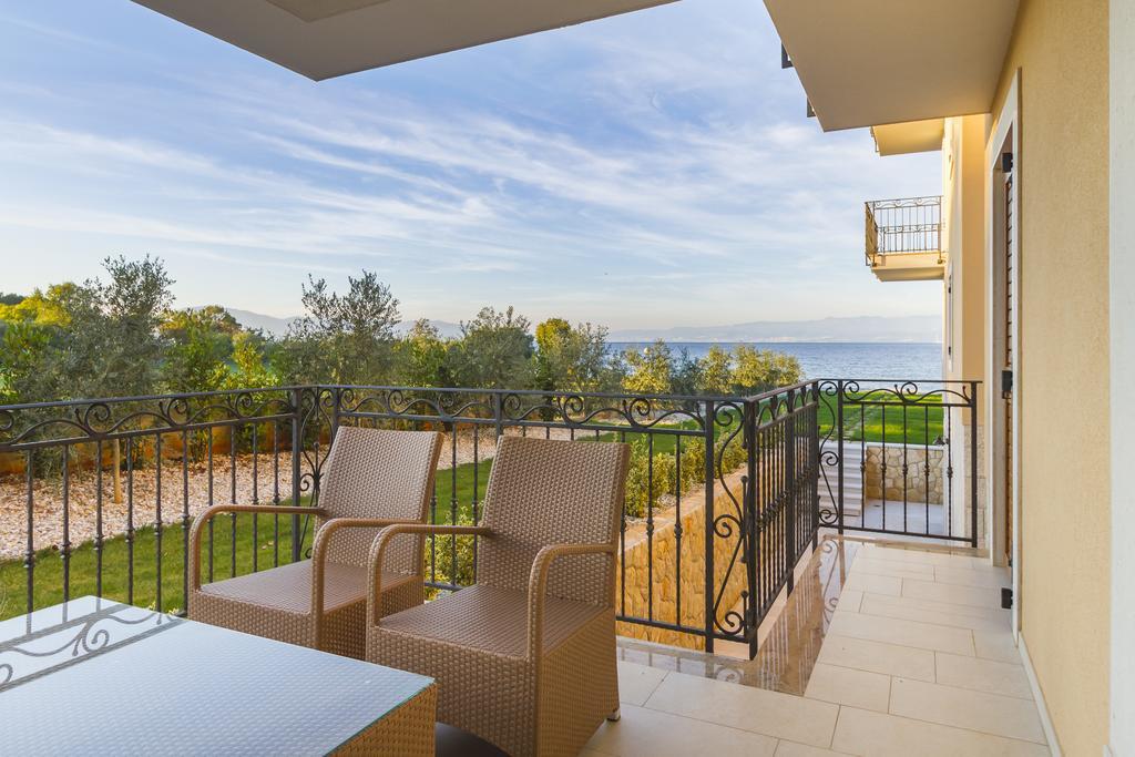 Luxury Apartments Villa Matea Malinska Buitenkant foto