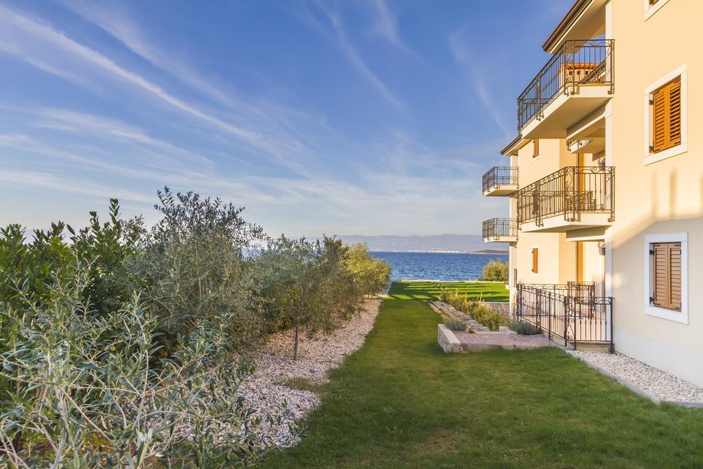 Luxury Apartments Villa Matea Malinska Buitenkant foto